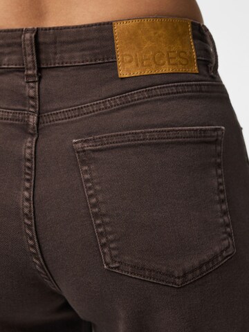 PIECES - regular Vaquero 'PCSilke' en marrón