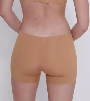 SLOGGI Muotoilevat housut 'ZERO Feel 2.0' värissä ruskea