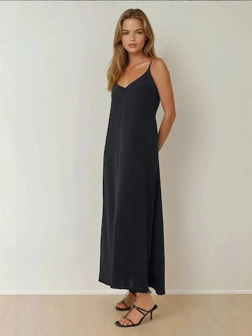 Hiccup Dress in Black
