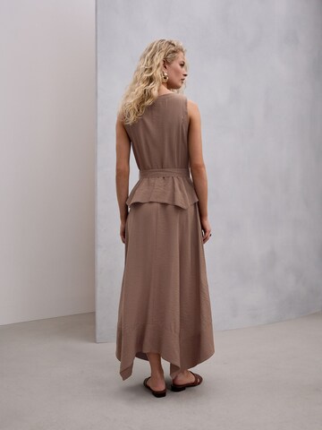Next Kleid in Braun