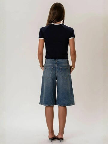 It's May Top ' Rosa ' in Blue