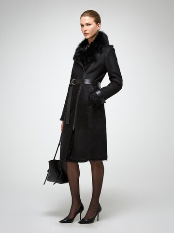 V S P Wintermantel 'Lyza'‌‌ in Schwarz