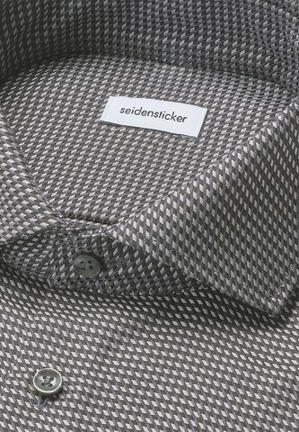 Coupe regular Chemise business ' Schwarze Rose ' SEIDENSTICKER en gris
