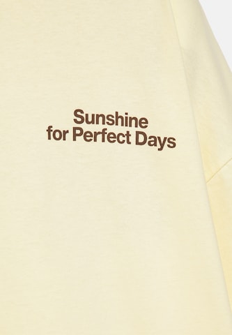 Pull&Bear Sweatshirt 'PACIFIC SOL' i gul