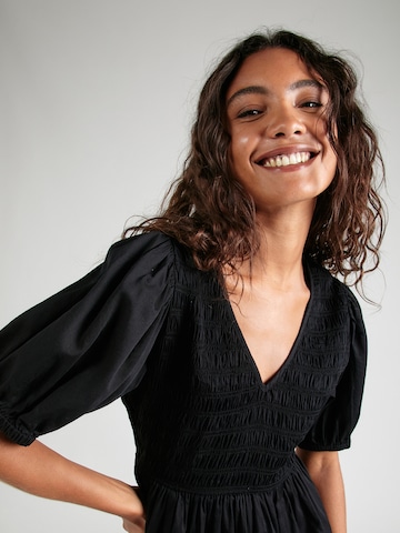 GAP - Vestido en negro