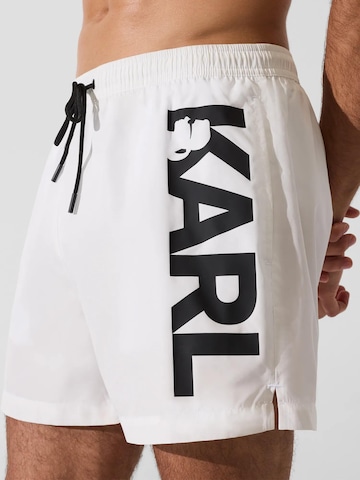 Karl Lagerfeld Kratke kopalne hlače | bela barva