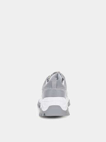 GUESS Sneakers 'Zaylin' in Grey