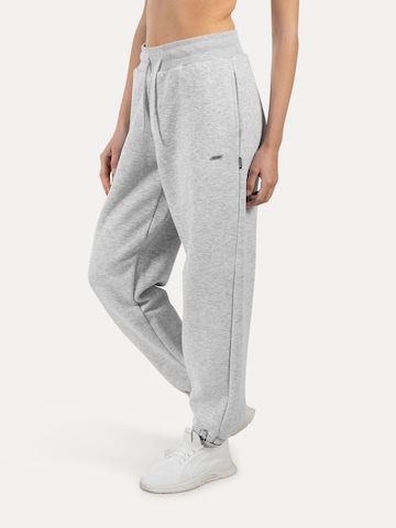 Effilé Pantalon Smilodox en gris