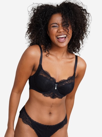 SugarShape T-shirt Bra 'Emilia' in Black: front