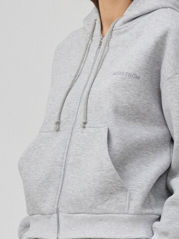 Veste de survêtement 'TiaMD' modström en gris