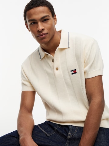 Tommy Jeans Neulepaita värissä beige