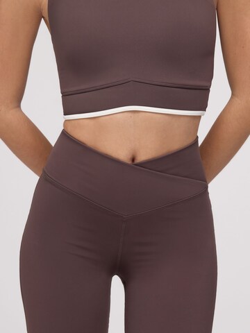 Flared Leggings di Osia in marrone