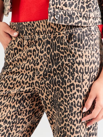 Flared Pantaloni di monari in beige
