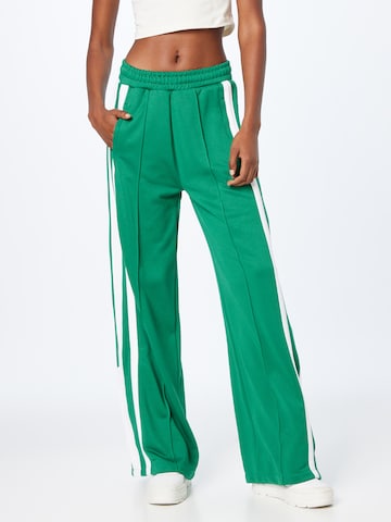 Karo Kauer Regular Trousers 'Retro Jogger' in Green: front