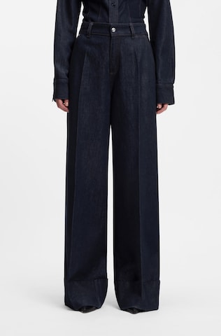 BOSS Wide leg Pleated Jeans in Blue: front