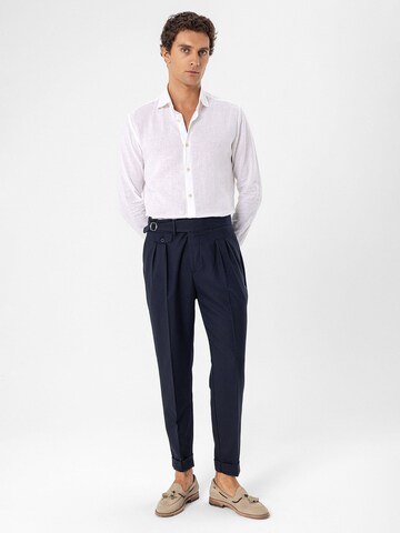 Antioch Loosefit Bundfaltenhose in Blau