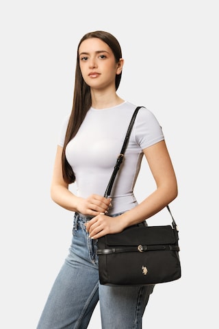 U.S. POLO ASSN. Handtasche 'HOUSTON FLAP' in Schwarz: Vorderseite