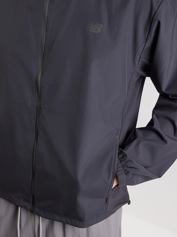 new balance Sportovní bunda – černá
