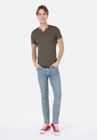 Colin's Shirt in Groen: voorkant