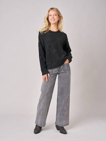 Deeluxe Pullover‌‌‌‌‌‌‌ in Schwarz