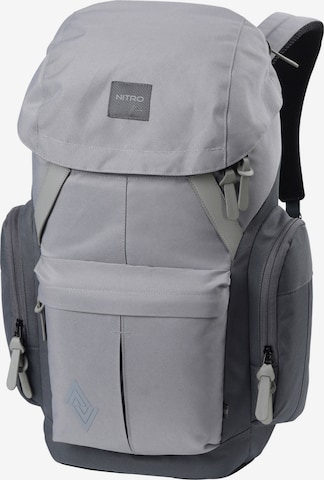NITRO Rucksack 'DAYPACKER TWO' in Grau: Vorderseite