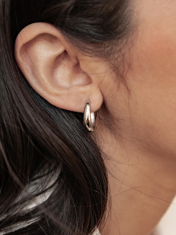 Hey Happiness - Pendientes 'Bold Dome Hoop' en plata
