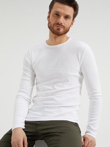 T-Shirt WE Fashion en blanc