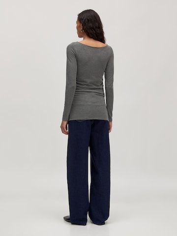 EDITED Shirt 'Imelda' in Grau