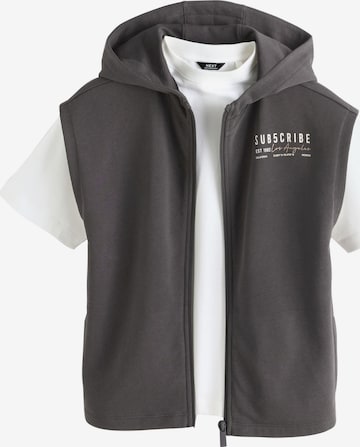 Next Set in Bruin: voorkant