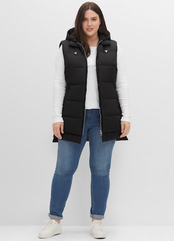 SHEEGO Liivi värissä musta