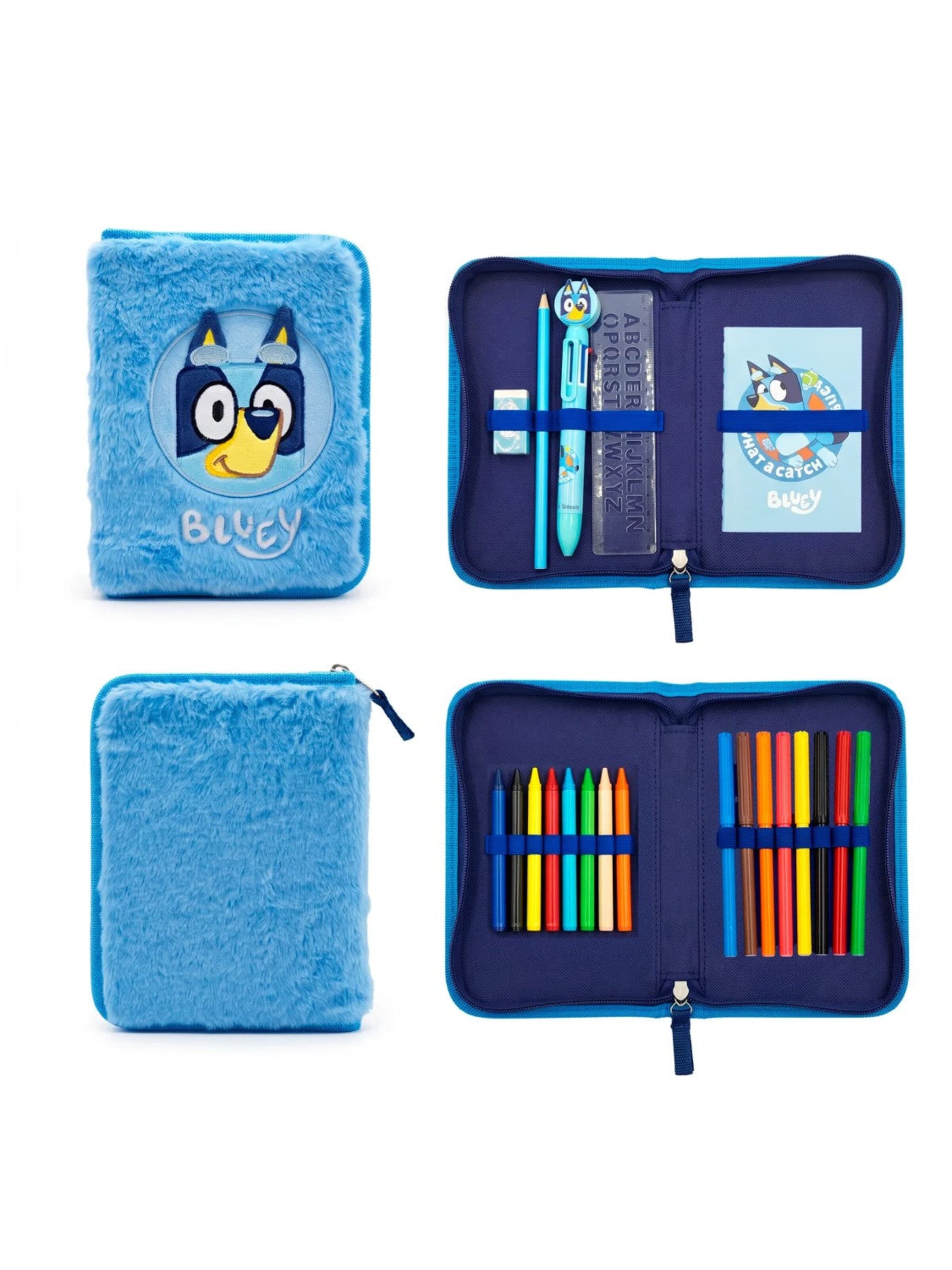 Poche ventrale 'Bluey Gevulde Fluffy Etui 1 Zipper Etui met Schoolspullen Pluche Etui Officiële Bluey Merchandise' Bluey en bleu