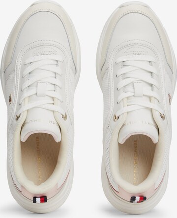 Sneaker low 'Chunky Runner' de la TOMMY HILFIGER pe alb