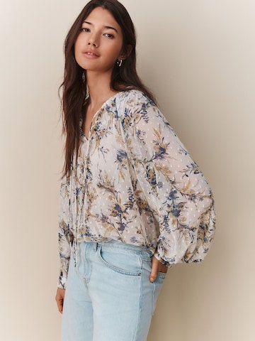 Next - Blusa em branco: frente