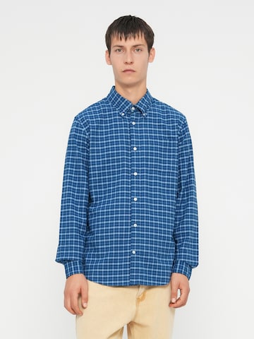 GAP Regular fit Риза в синьо: отпред