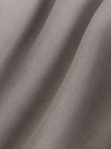 Next Regular Shorts in Grau