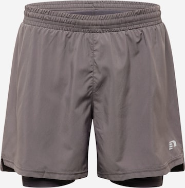 Newline Regular Sportshorts in Grau: predná strana