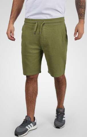 BLEND Regular Shorts Darino in Grün