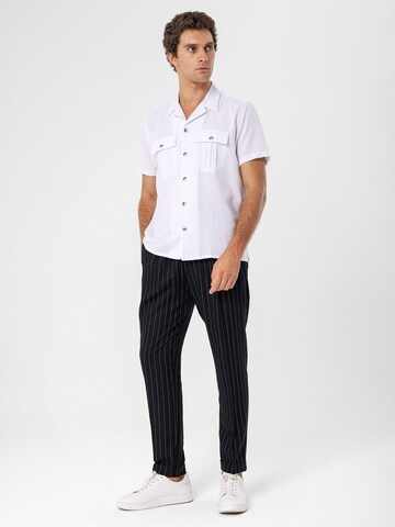 Coupe regular Chemise Antioch en blanc