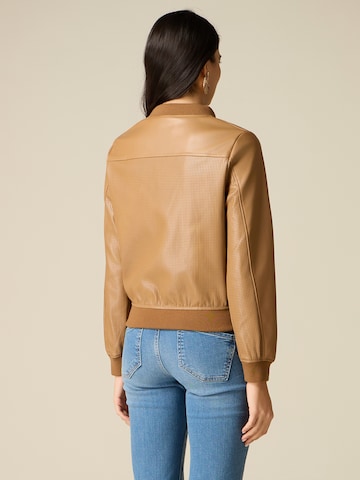 Giacca di mezza stagione di oltre in beige