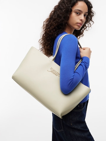 Tommy Jeans Ostoskassi 'MUST' värissä beige