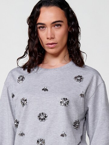 Sweat-shirt KOROSHI en gris