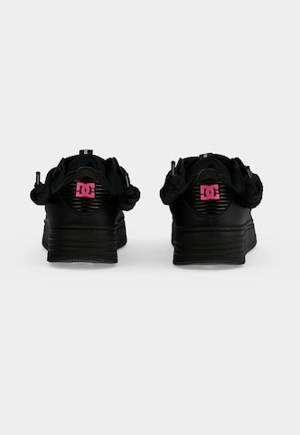 DC Shoes Matalavartiset tennarit 'BRATEN' värissä musta