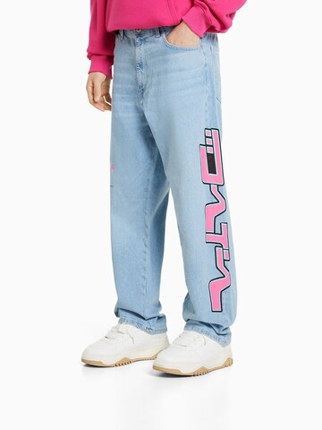 Bershka Loosefit Jeans in Blau: Vorderseite