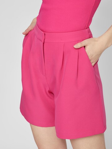 VILA Regular Pleat-Front Pants 'KAMMA' in Pink