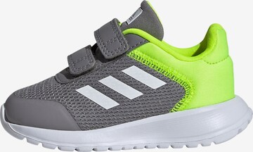 Chaussure de sport 'Tensaur' ADIDAS SPORTSWEAR en gris : devant