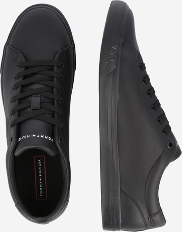 TOMMY HILFIGER Sneakers in Black