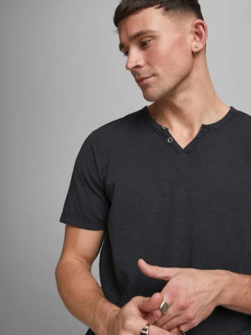 JACK & JONES Regular Fit T-Shirt 'Split' in Schwarz