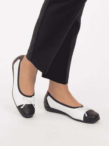 Ballerines VITAFORM en blanc