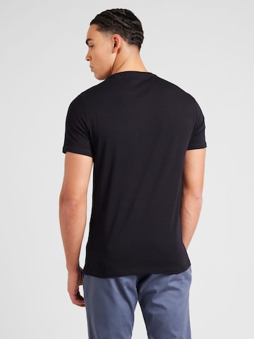 GUESS T-Shirt in Schwarz