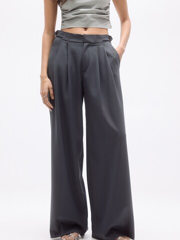 Wide Leg Pantalon à pince Pull&Bear en bleu